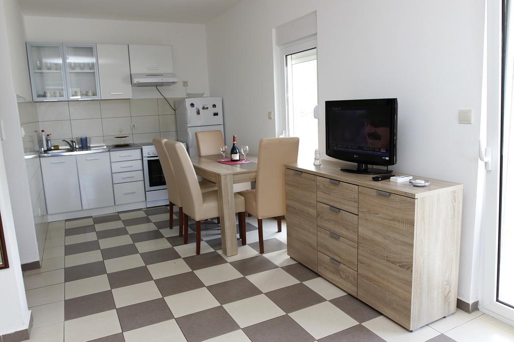 Guest House Ugljevarevic Будва Экстерьер фото