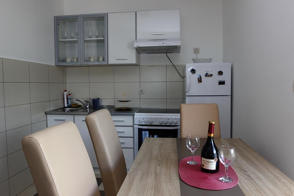 Guest House Ugljevarevic Будва Экстерьер фото