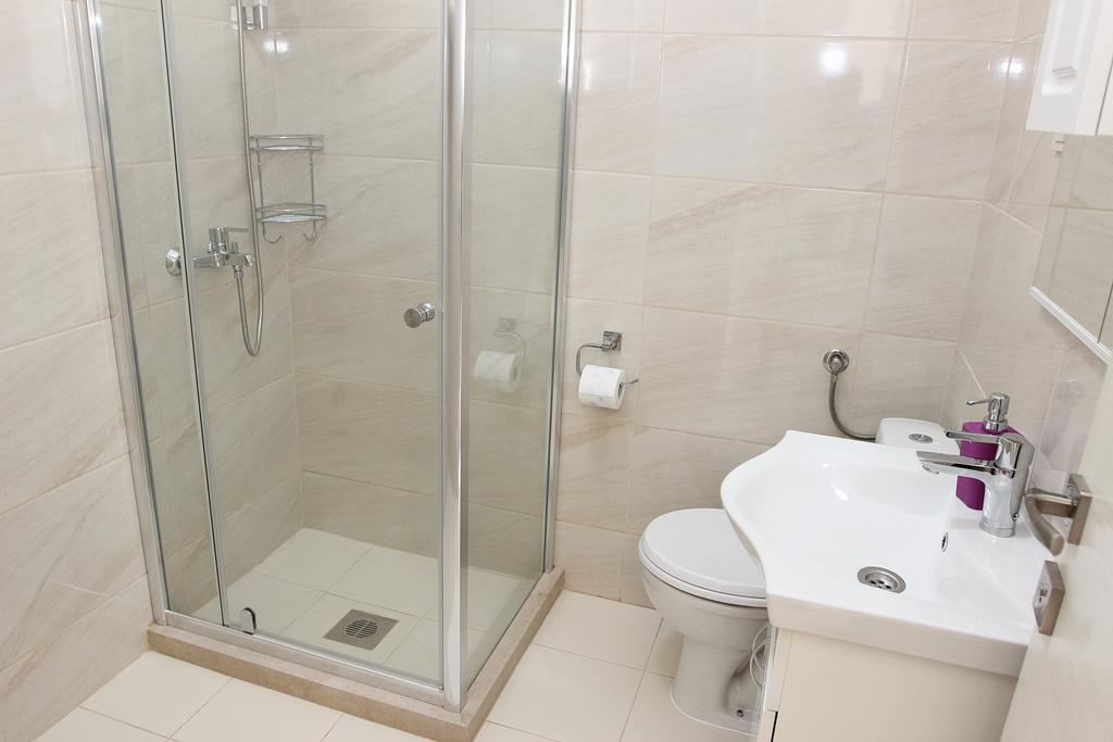 Guest House Ugljevarevic Будва Экстерьер фото
