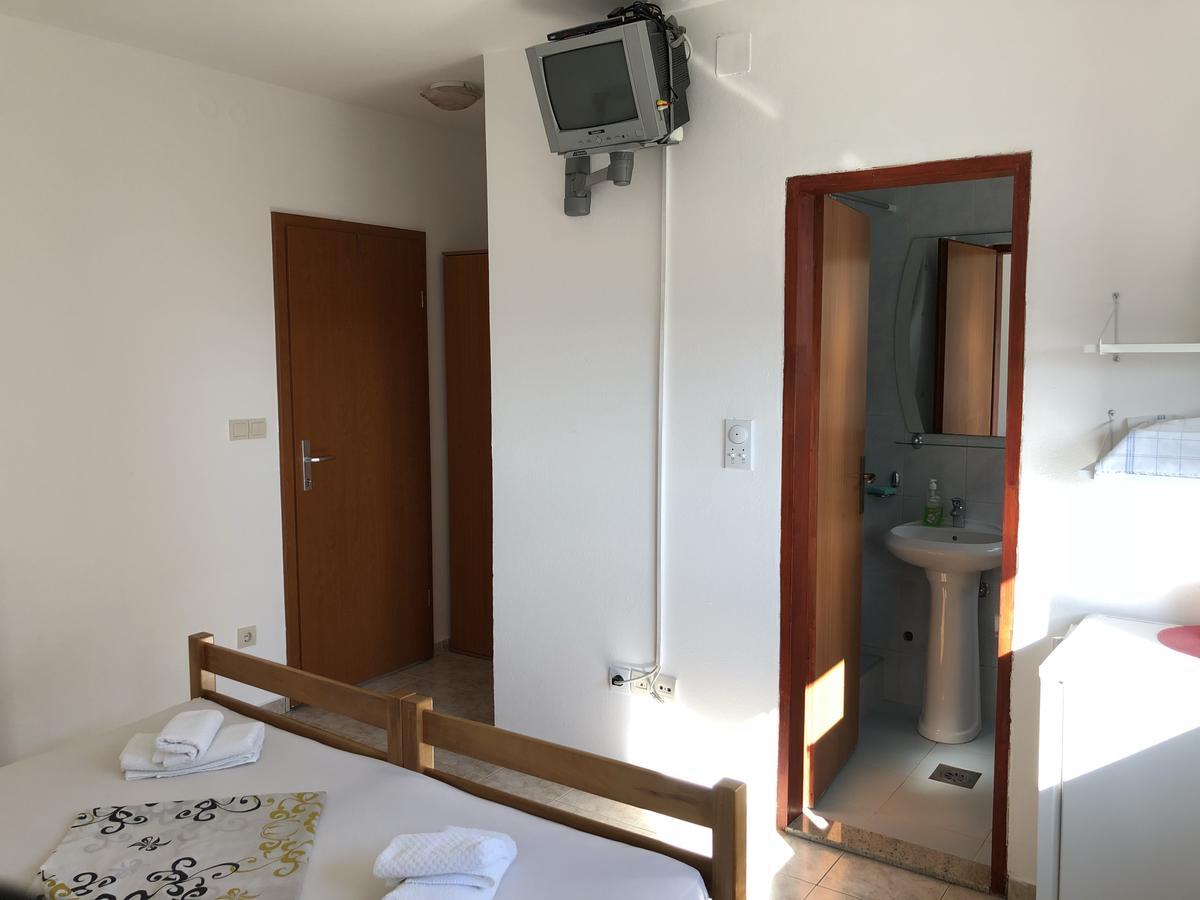 Guest House Ugljevarevic Будва Экстерьер фото